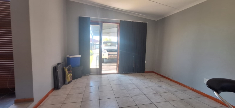 4 Bedroom Property for Sale in West Bank Western Cape